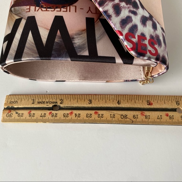 Women's Clutch Bag With Detachable Chain - Picture 10 of 10